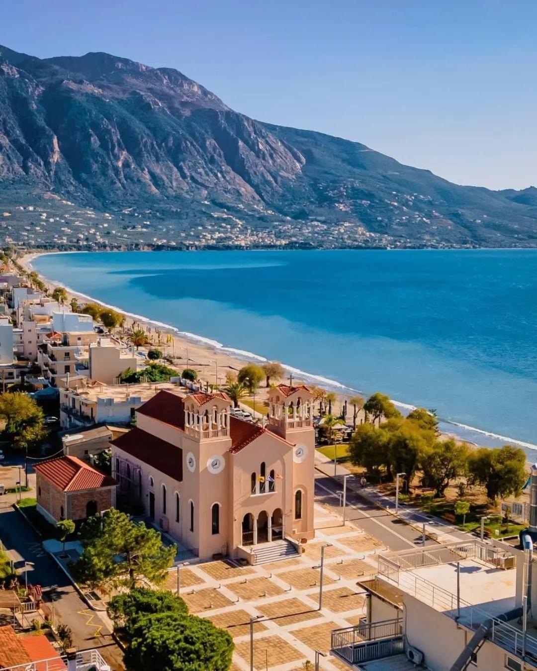 Messinian Blue Seaside Villa Kalamáta Eksteriør bilde