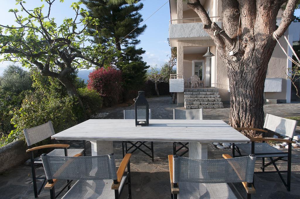 Messinian Blue Seaside Villa Kalamáta Eksteriør bilde