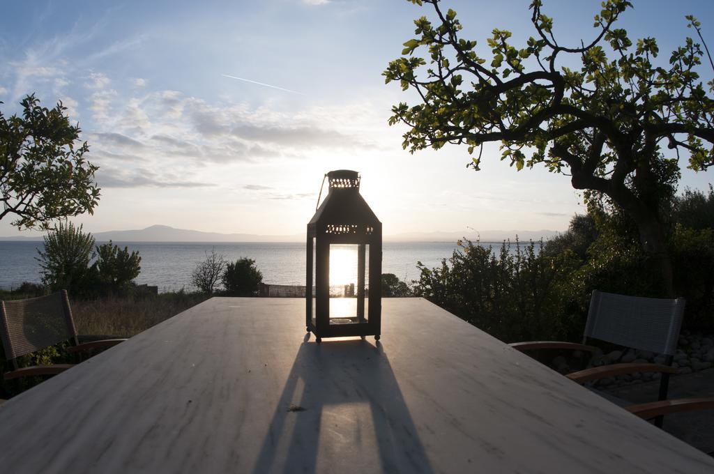 Messinian Blue Seaside Villa Kalamáta Eksteriør bilde