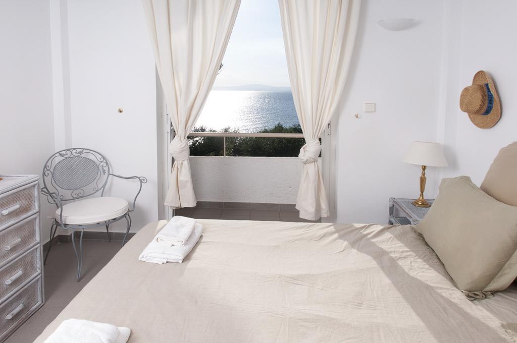 Messinian Blue Seaside Villa Kalamáta Eksteriør bilde
